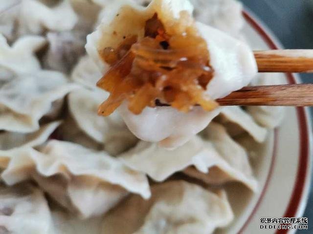 西红柿鸡蛋、韭菜鸡蛋、黄瓜鸡蛋、茄子青椒木耳、冬瓜馅饺子做法