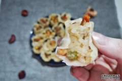 简易快手早餐，鲜香软糯一口一个，有肉有菜营
