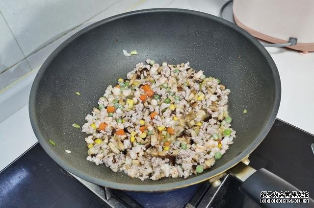 简易快手早餐，鲜香软糯一口一个，有肉有菜营养丰富，大满足
