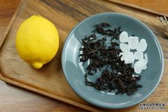 自制冰红茶和冰糖雪梨，5块钱成本，煮一锅放冰