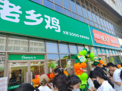 ​束小龙引领变革，高价性比打造核心竞争力